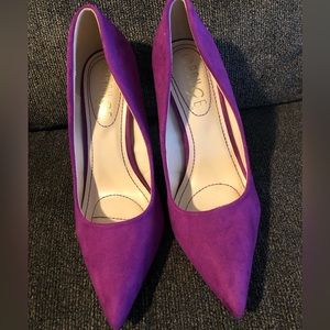 Purple Pumps